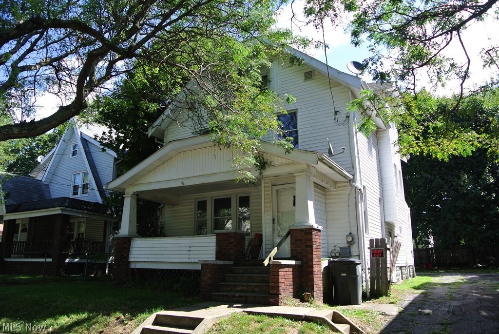695 Aberdeen Street Akron, OH 44310 - Photo 1 of 25