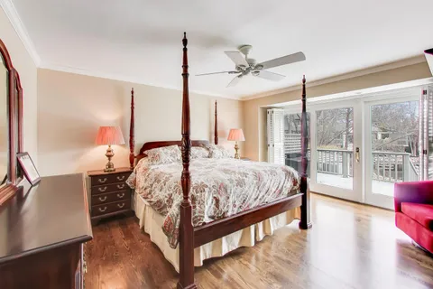 $949,000 | 12 Warrington Drive, Lake Bluff, IL 60044