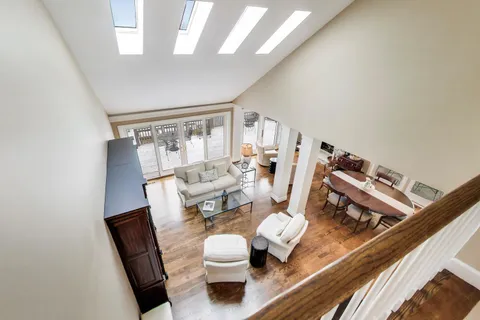 $949,000 | 12 Warrington Drive, Lake Bluff, IL 60044