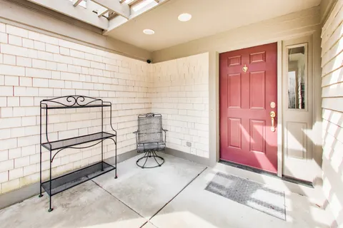 $949,000 | 12 Warrington Drive, Lake Bluff, IL 60044