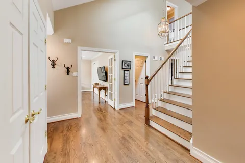 $949,000 | 12 Warrington Drive, Lake Bluff, IL 60044