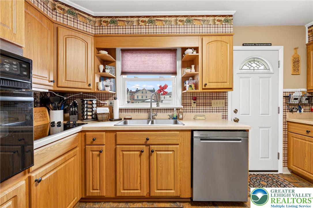 534 Seem Street Emmaus, PA 18049 - Photo 12 of 42 a kitchen with cabinets and window