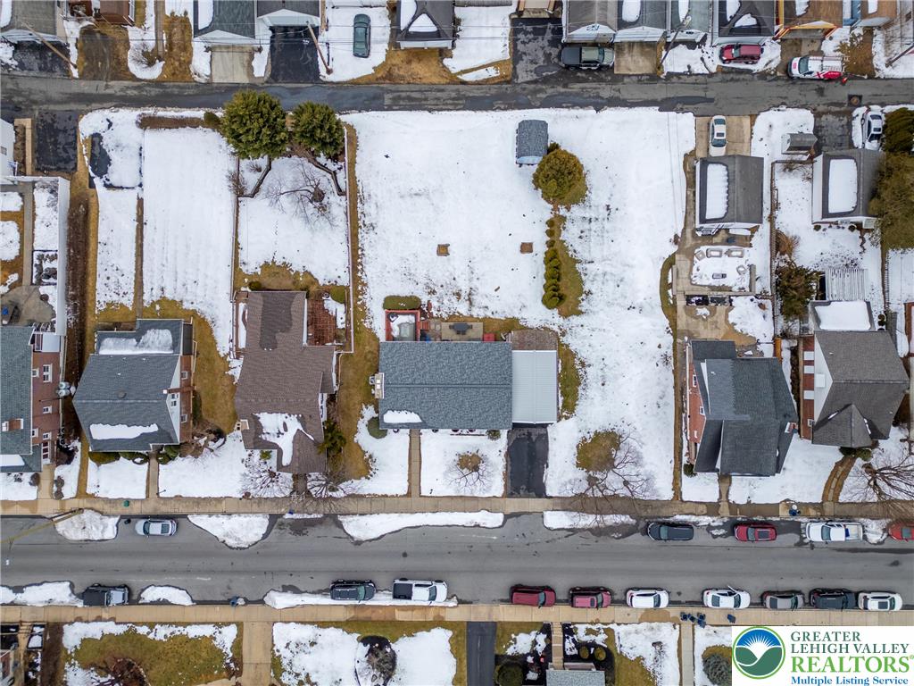 534 Seem Street Emmaus, PA 18049 - Photo 41 of 42 a picture of a living room with furniture and mirror