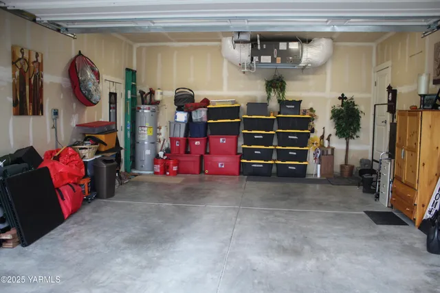 $385,000 | 200 Villa Real Drive, Sunnyside, WA 98944