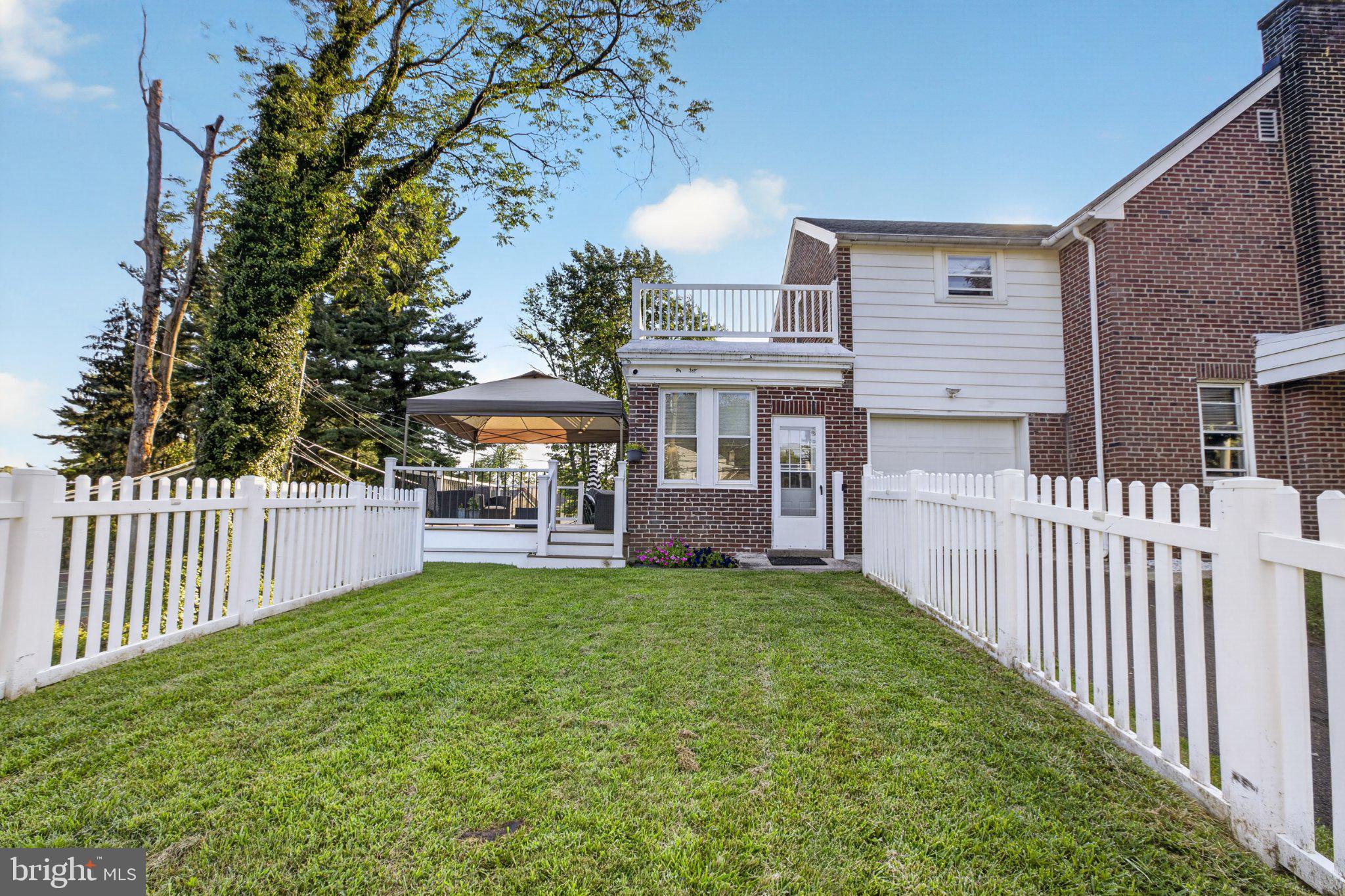 16 Underwood Road Wyncote, PA 19095 - Photo 37 of 40 Charming backyard with white picket fence.