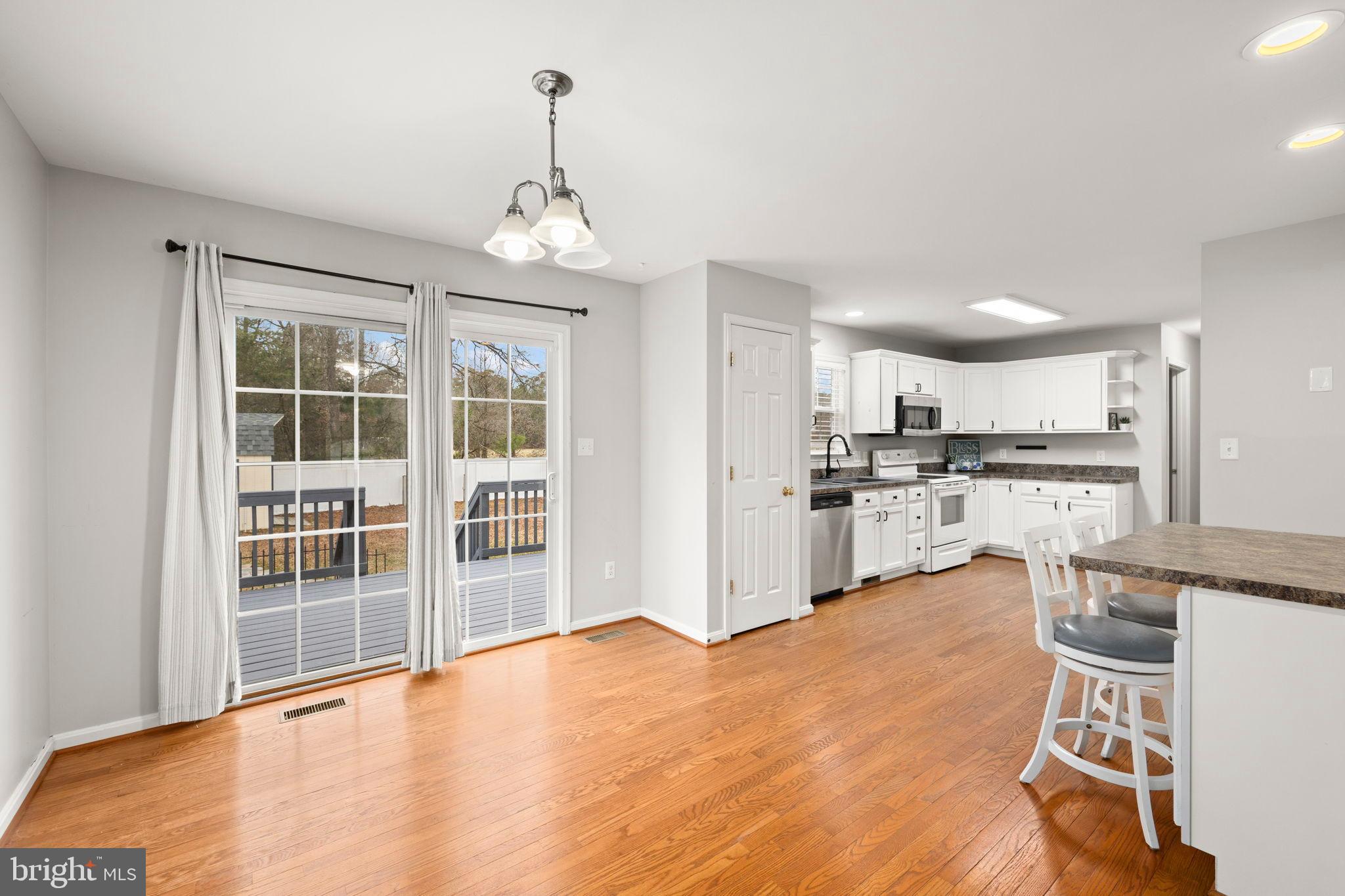 617 Wakefield Drive Colonial Beach, VA 22443 - Photo 16 of 42