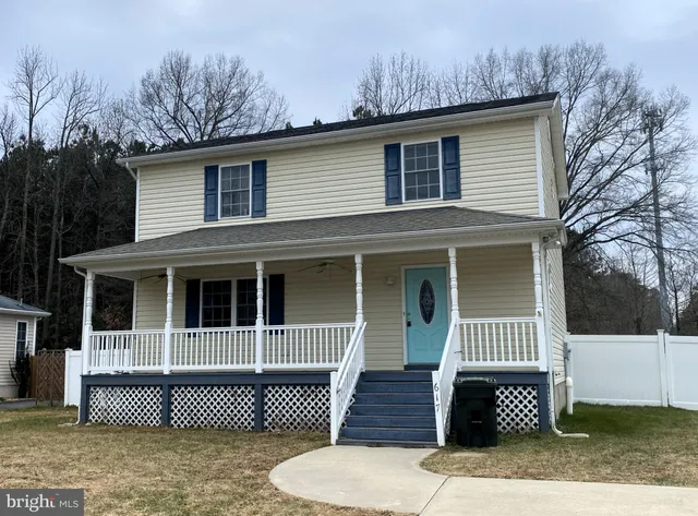 $330,000 | 617 Wakefield Drive, Colonial Beach, VA 22443