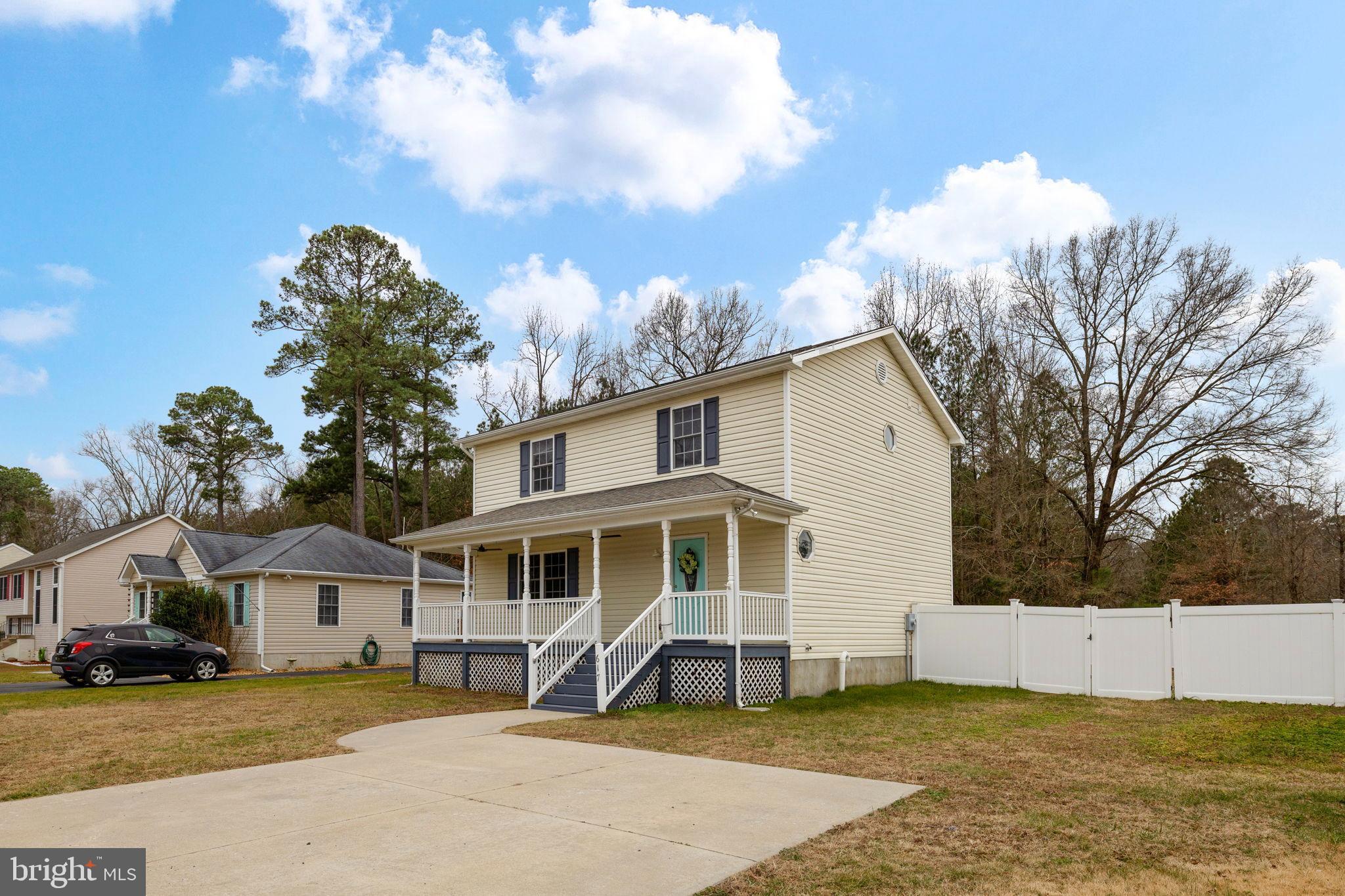 617 Wakefield Drive Colonial Beach, VA 22443 - Photo 3 of 42