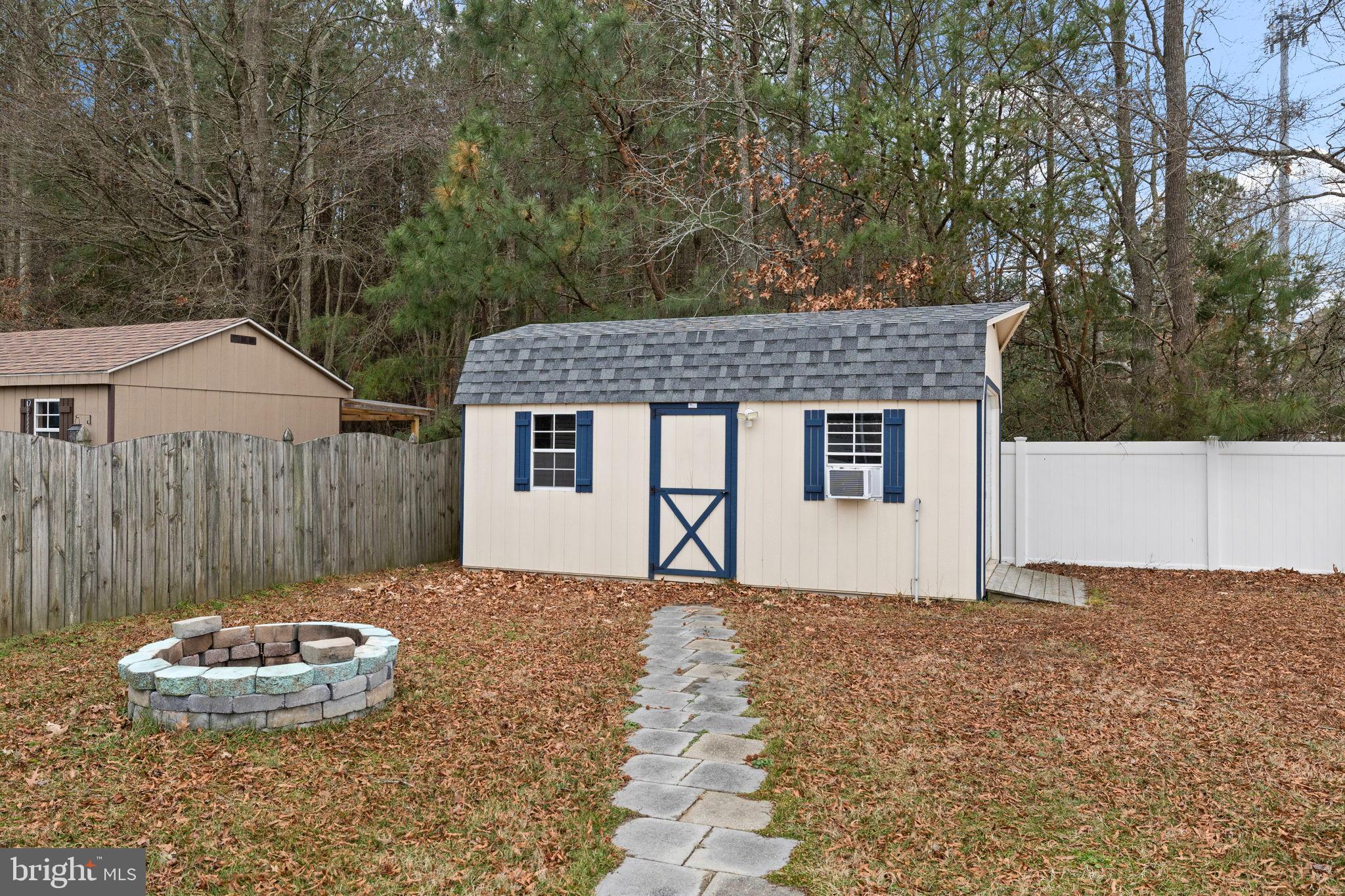 617 Wakefield Drive Colonial Beach, VA 22443 - Photo 6 of 42