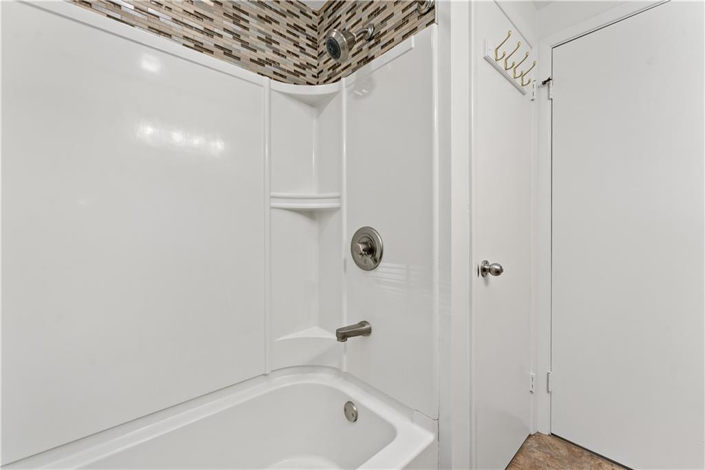 220 Amity Road Glenshaw, PA 15116 - Photo 18 of 44