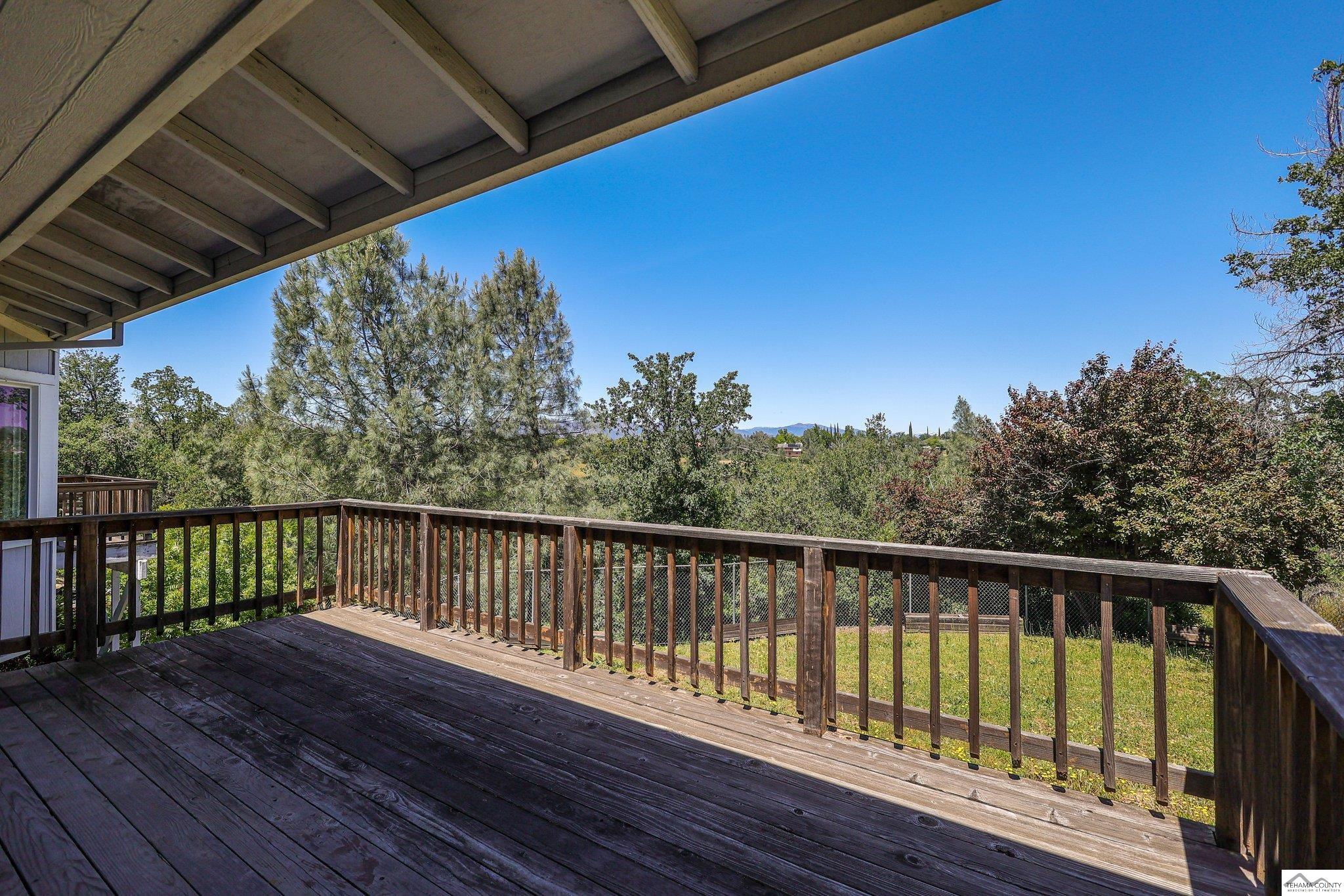 1860 Riviera Drive Redding, CA 96001 - Photo 35 of 46 Gallery Image 35