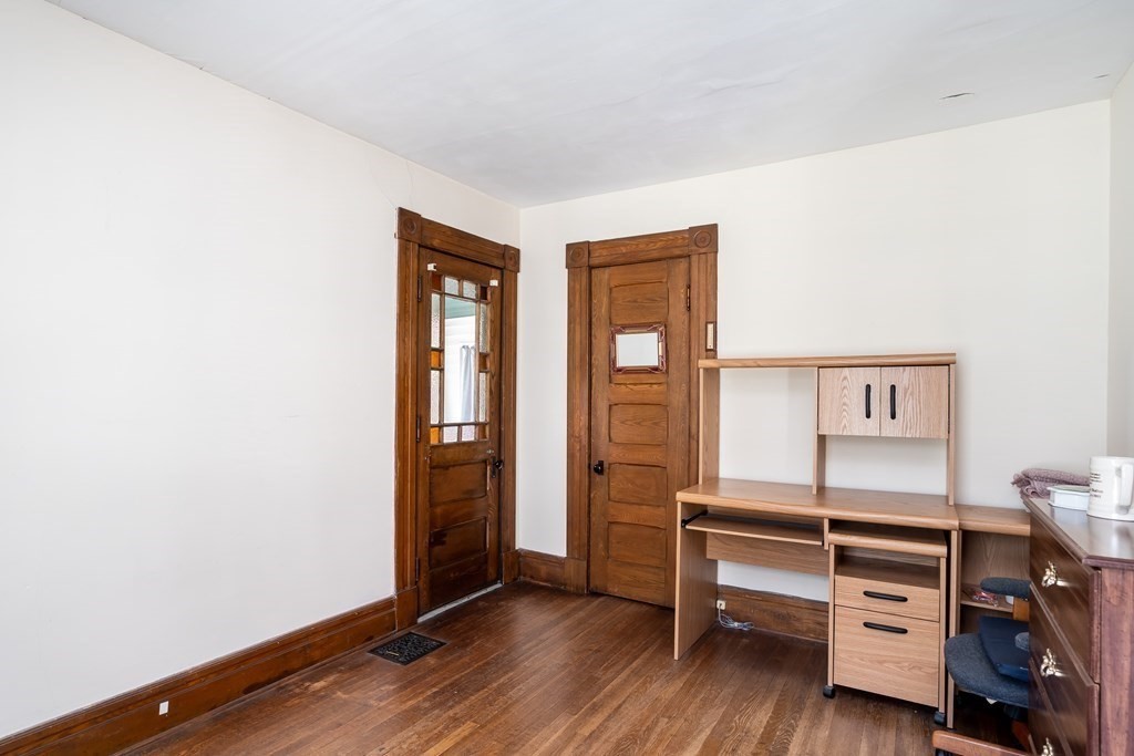 98 Yale Street Springfield, MA 01109 - Photo 27 of 33 Gallery Image 27