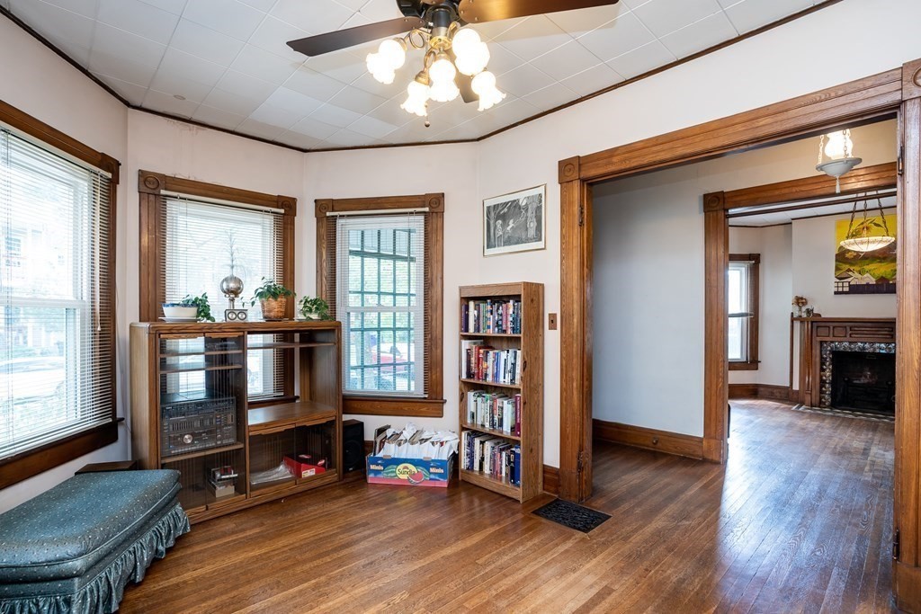 98 Yale Street Springfield, MA 01109 - Photo 6 of 33 Gallery Image 6