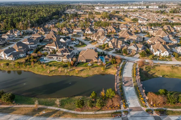 $1,675,000 | 2203 Flameleaf Court, Conroe, TX 77384