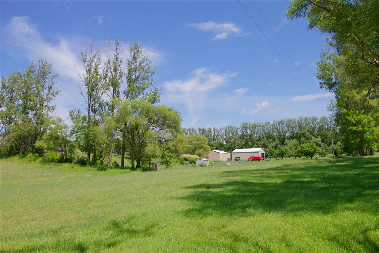 6667 East Harrys Road Traverse City, MI 49684 - Photo 37 of 54 1879097-36.JPG