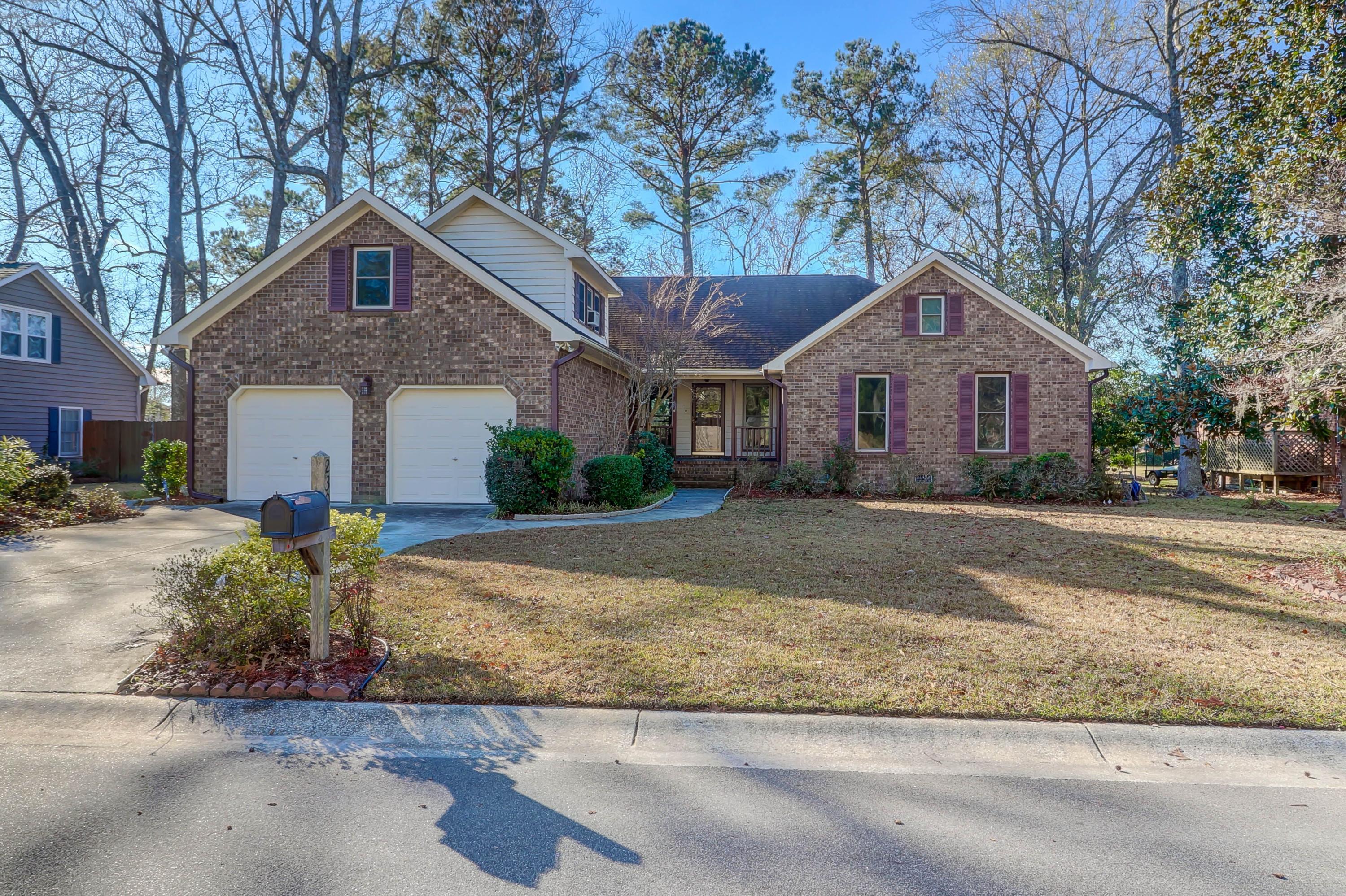 2305 Pristine View Road Charleston, SC 29414 - Photo 3 of 46 -Uo7p4Jg_jpeg