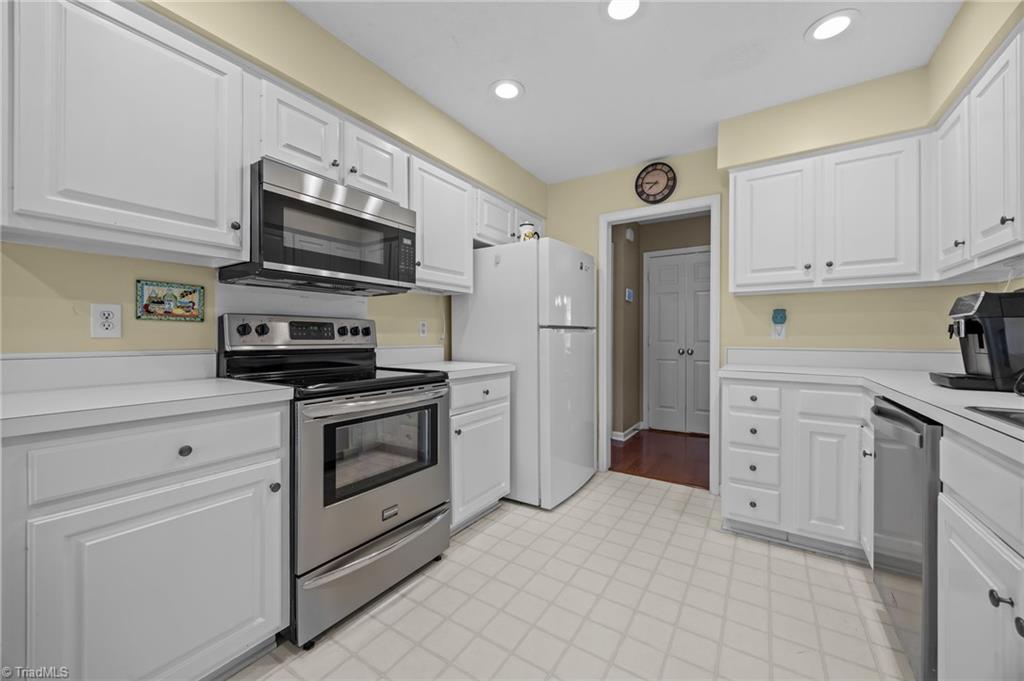 5306 Willow Ridge Drive Summerfield, NC 27358 - Photo 11 of 46