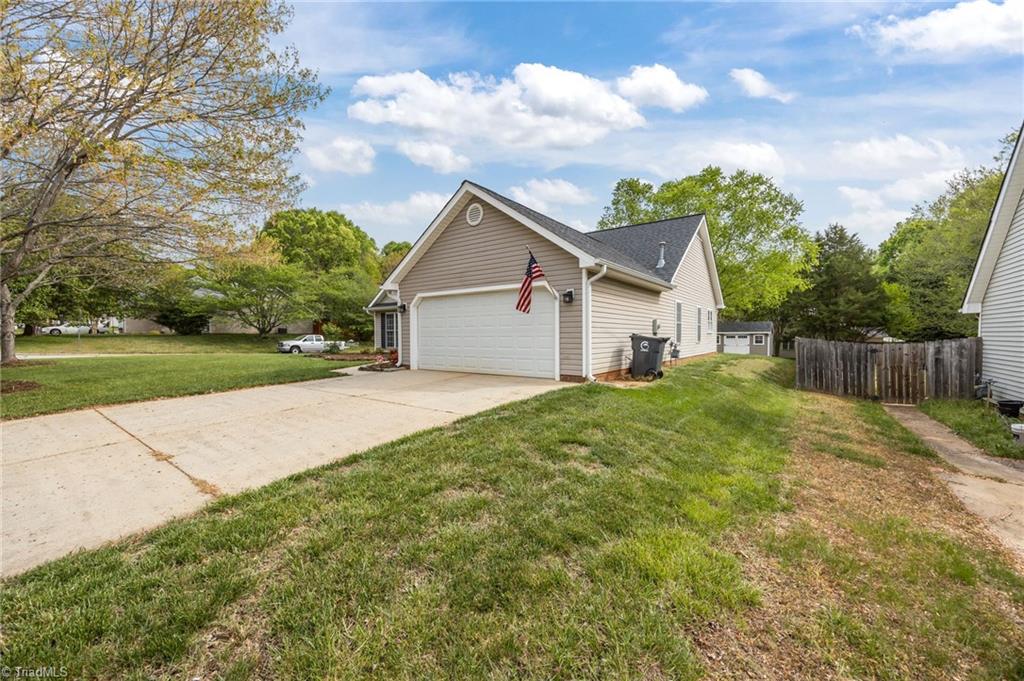 5306 Willow Ridge Drive Summerfield, NC 27358 - Photo 28 of 46