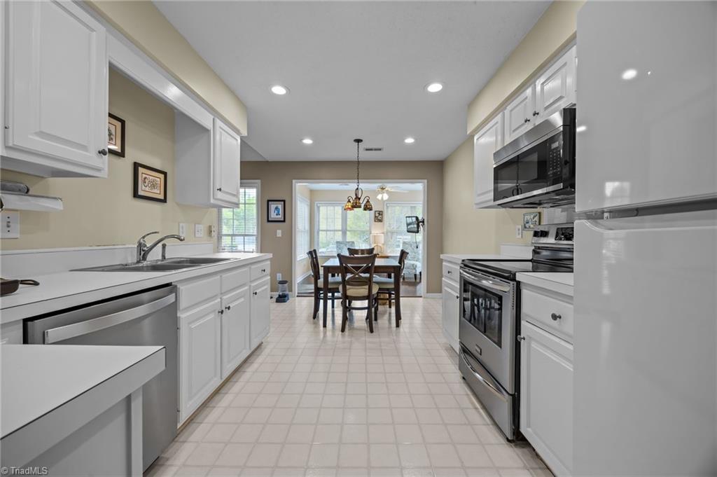 5306 Willow Ridge Drive Summerfield, NC 27358 - Photo 9 of 46
