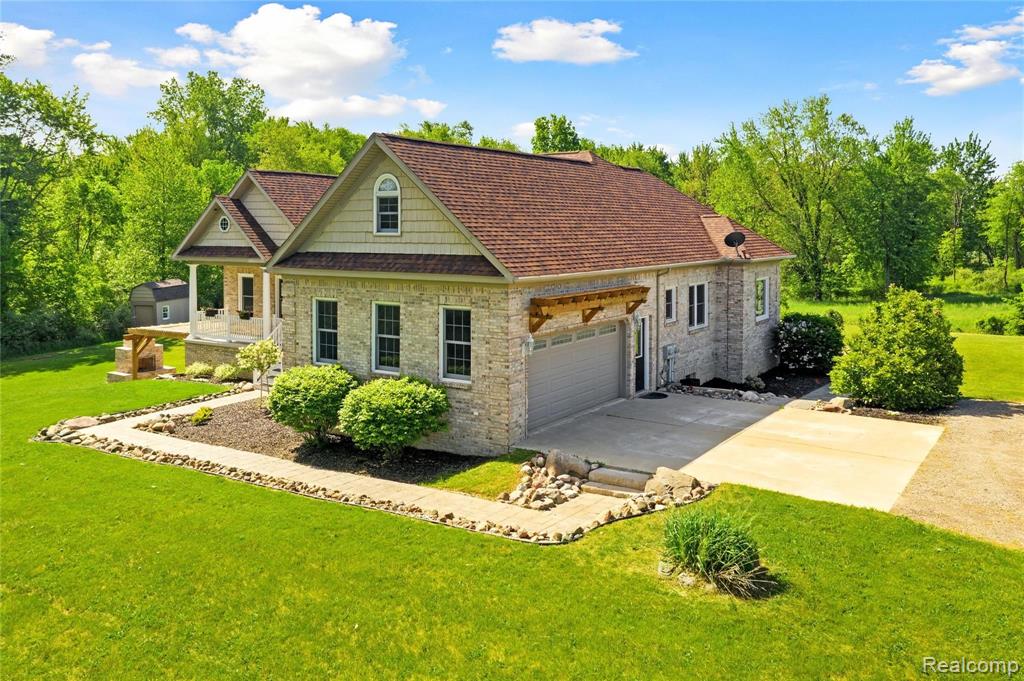 2115 West Allen Road Howell, MI 48855 - Photo 2 of 26