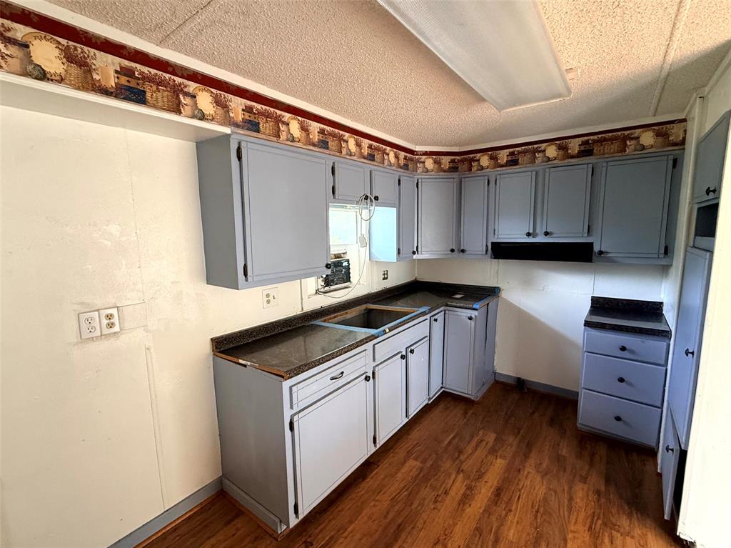 4361 Miller Road Midlothian, TX 76065 - Photo 7 of 40