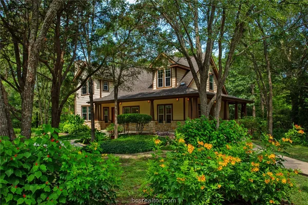 $525,000 | 1511 Bluebonnet Drive, College Station, TX 77845