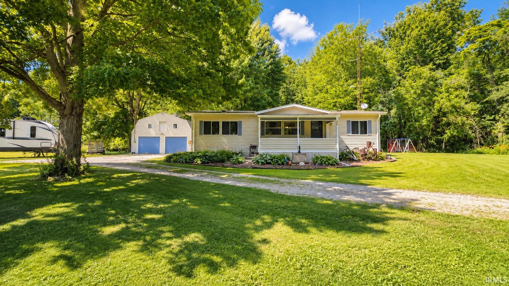 13430 4th Road Plymouth, IN 46563 - Photo 4 of 39