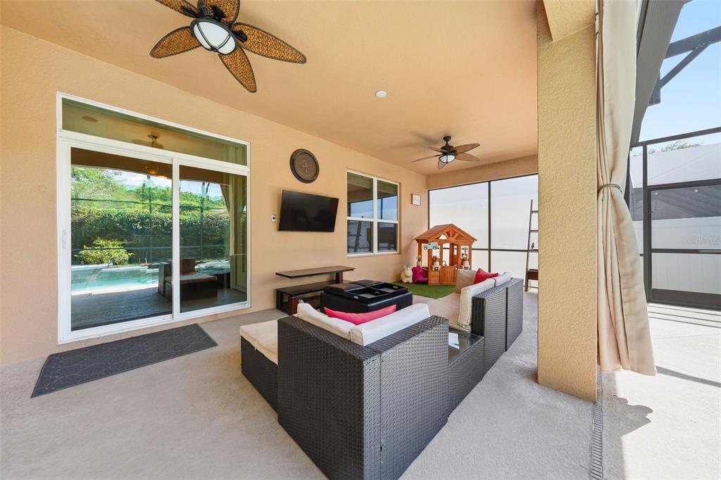 979 Counts Crest Circle Apopka, FL 32712 - Photo 23 of 48 a bedroom with furniture and a window