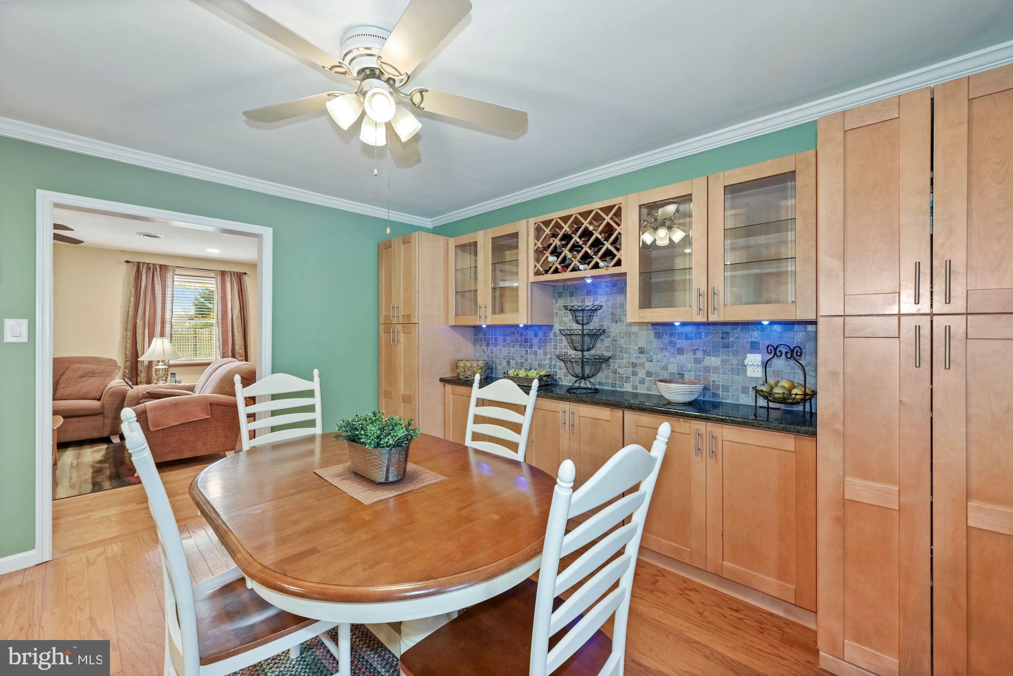 203 Paddock Way Delran, NJ 08075 - Photo 10 of 30 Dining Room