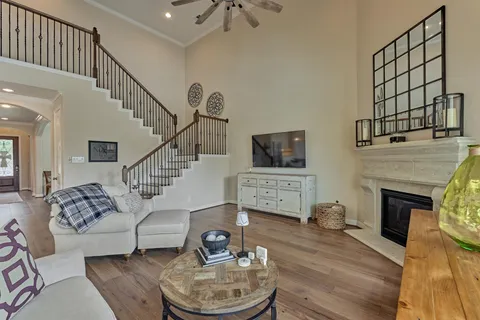 $725,000 | 128 Shane Street, Montgomery, TX 77316