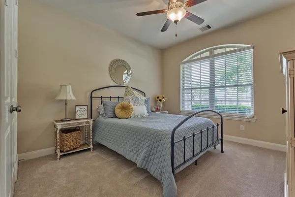 $725,000 | 128 Shane Street, Montgomery, TX 77316