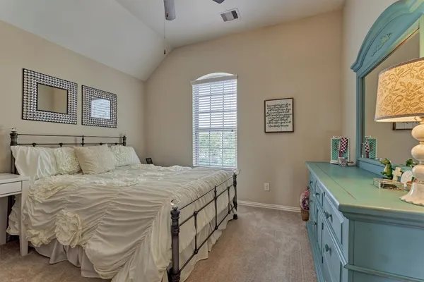 $725,000 | 128 Shane Street, Montgomery, TX 77316