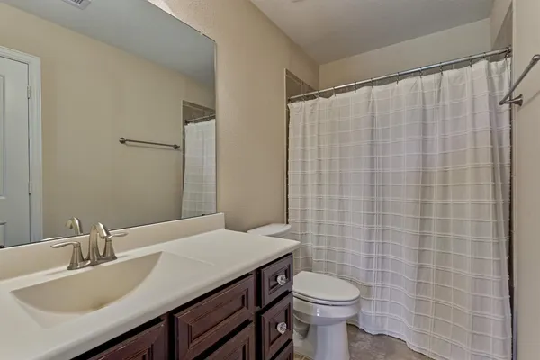 $725,000 | 128 Shane Street, Montgomery, TX 77316