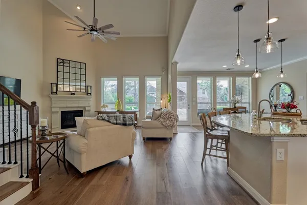$725,000 | 128 Shane Street, Montgomery, TX 77316