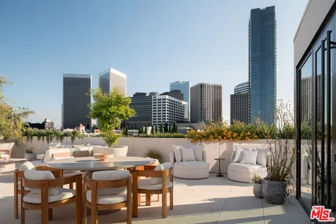 $35,000,000 | 9900 South Santa Monica Boulevard, Unit PHE, Beverly Hills, CA 90212