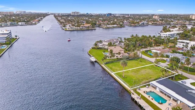 $2,500,000 | 700 Southeast 28th Avenue, Pompano Beach, FL 33062