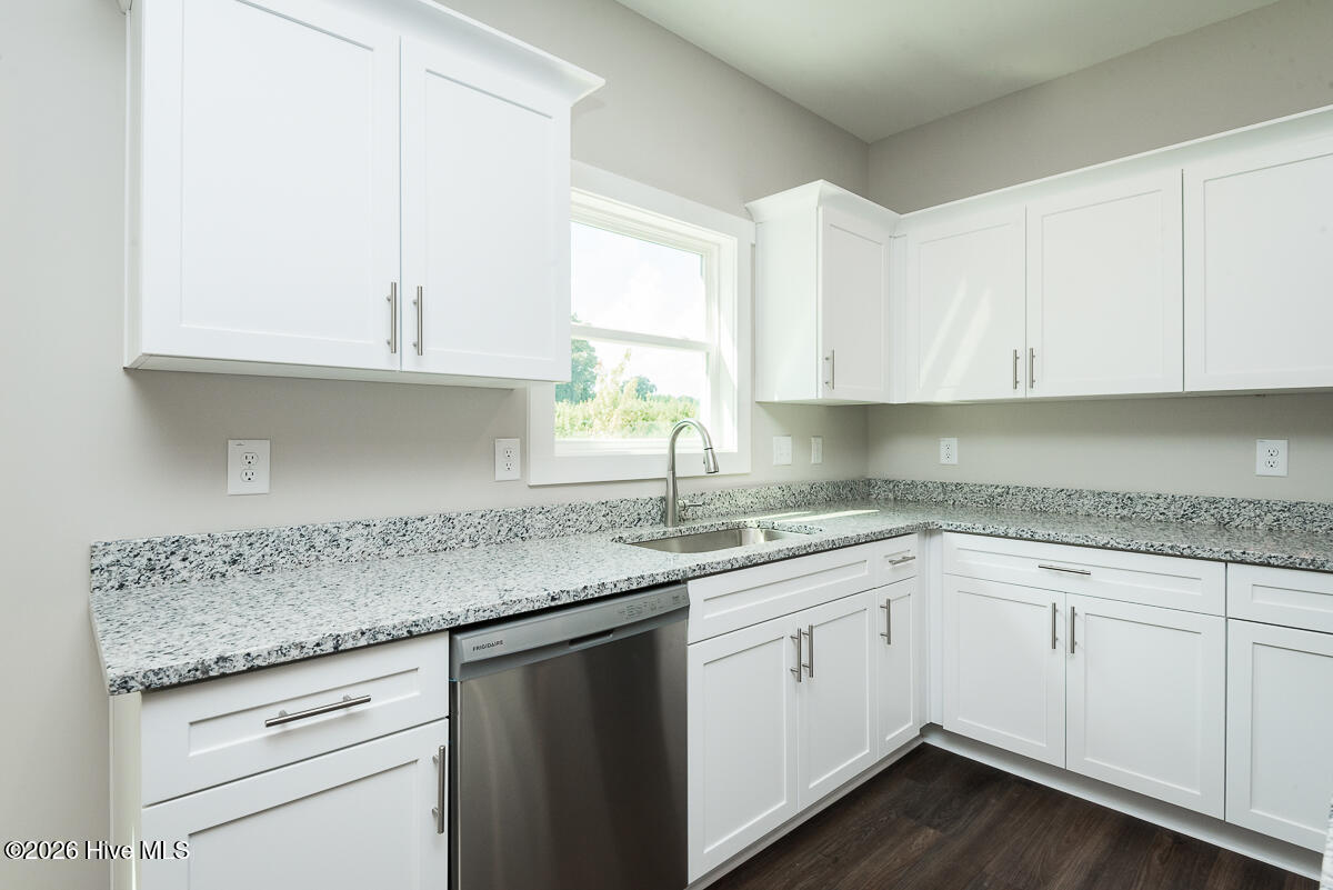 107 Chester Place Pikeville, NC 27863 - Photo 4 of 21 Landon - B