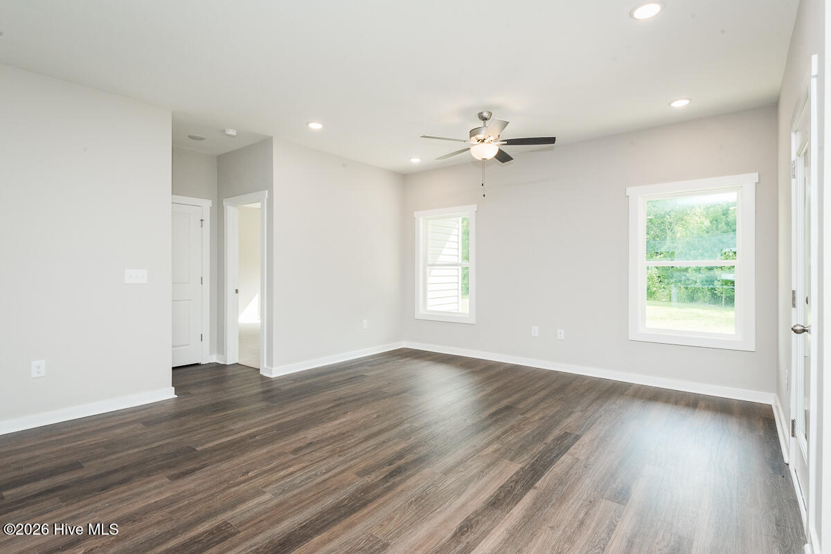 107 Chester Place Pikeville, NC 27863 - Photo 10 of 21 Landon - H