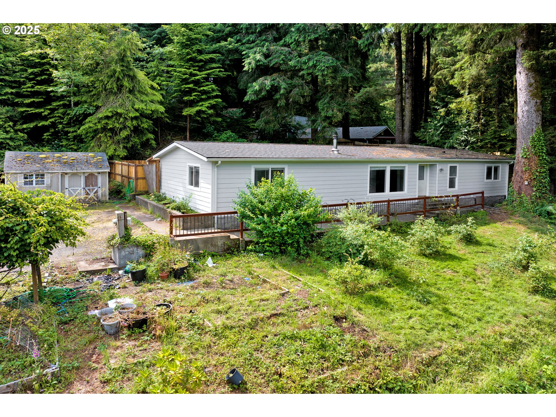 89159 Sutton Lake Road Florence, OR 97439 - Photo 3 of 32 Gallery Image 3