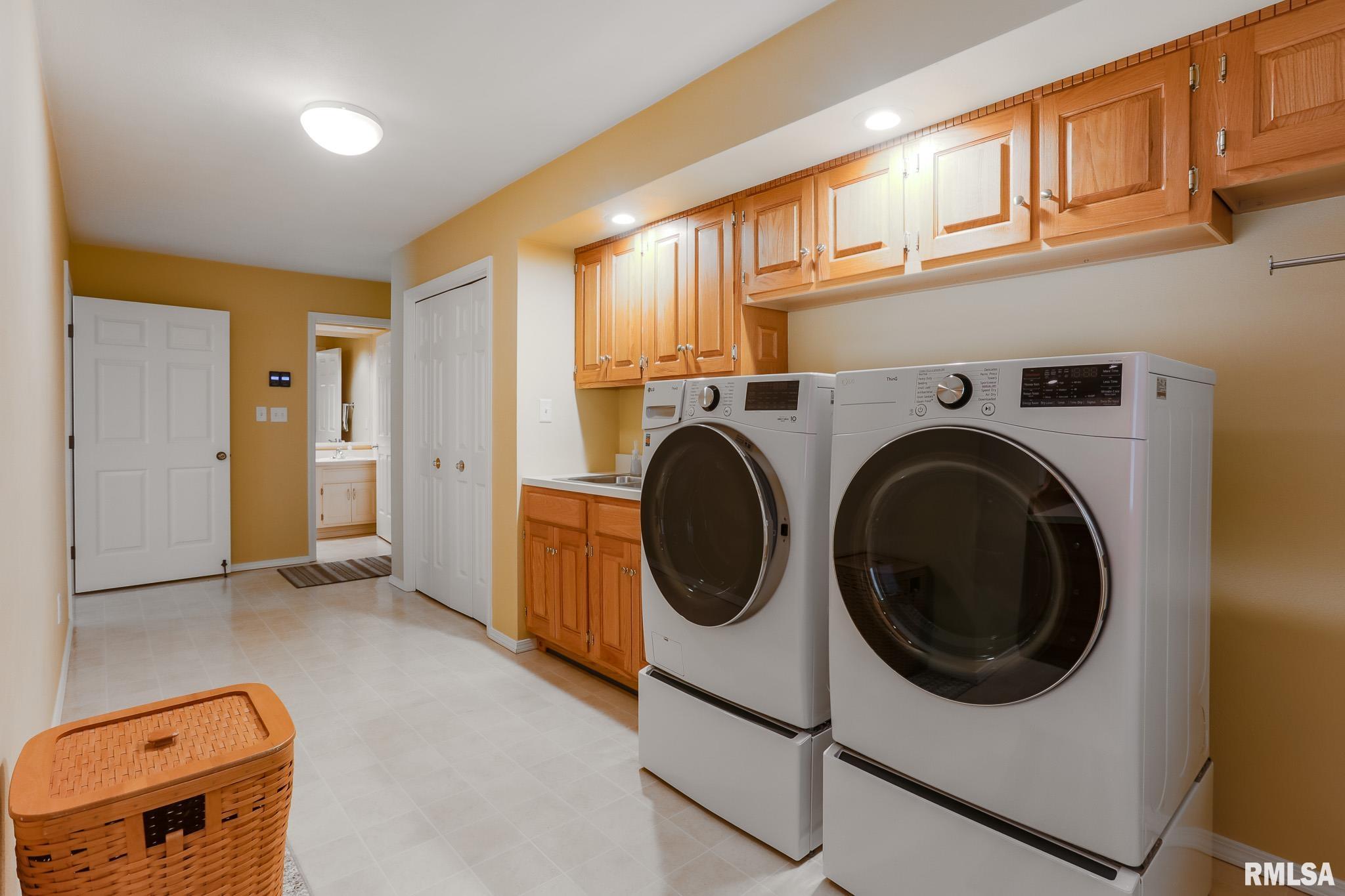 2816 Sheridan Road Pekin, IL 61554 - Photo 22 of 32