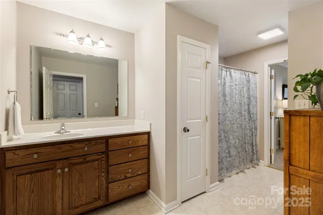 $575,000 | 111 Lake Road, Stanley, NC 28164