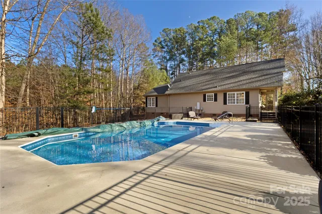 $575,000 | 111 Lake Road, Stanley, NC 28164