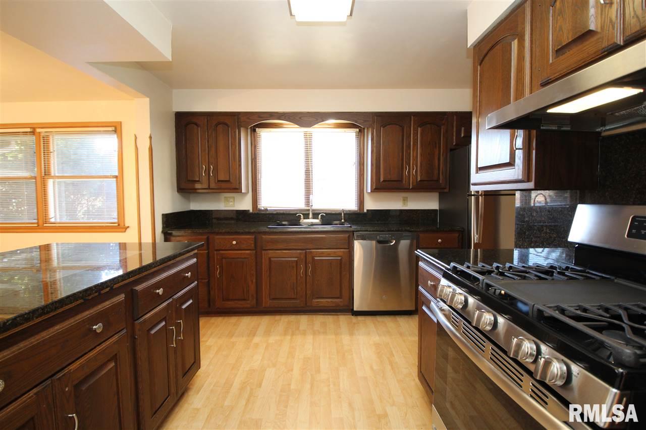 2306 Springfield Road East Peoria, IL 61611 - Photo 11 of 36 Gallery Image 11