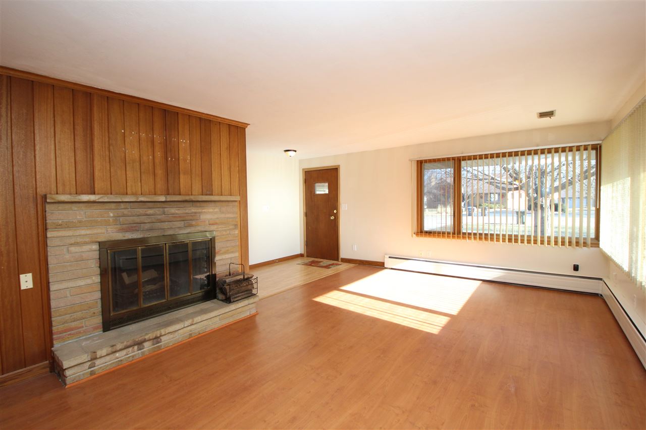 2306 Springfield Road East Peoria, IL 61611 - Photo 3 of 36 Gallery Image 3