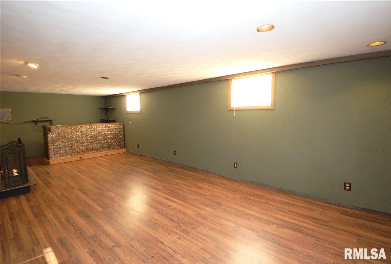 2306 Springfield Road East Peoria, IL 61611 - Photo 25 of 36 Gallery Image 25
