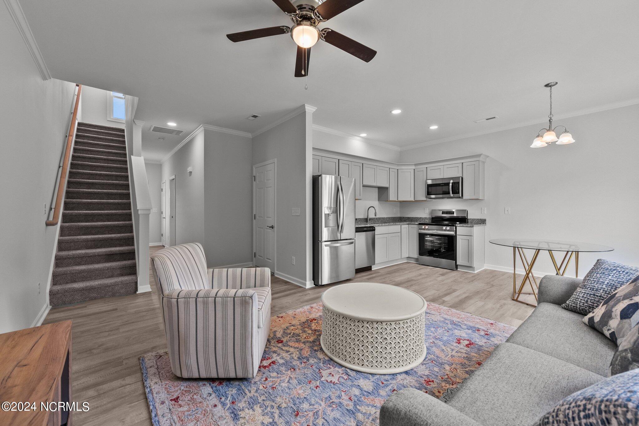 247 Winstead Loop Richlands, NC 28574 - Photo 11 of 42 SIMILAR PHOTO