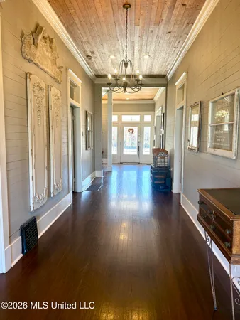 $289,000 | 318 West Chestnut Street, Charleston, MS 38921