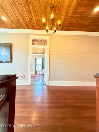 $289,000 | 318 West Chestnut Street, Charleston, MS 38921