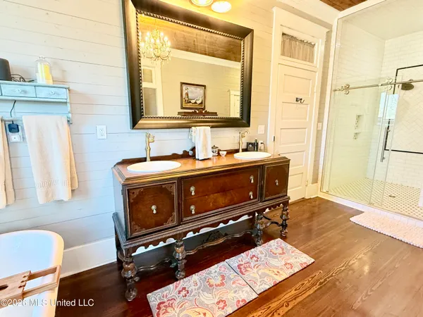 $289,000 | 318 West Chestnut Street, Charleston, MS 38921