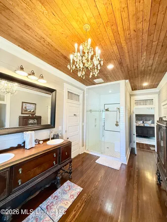 $289,000 | 318 West Chestnut Street, Charleston, MS 38921